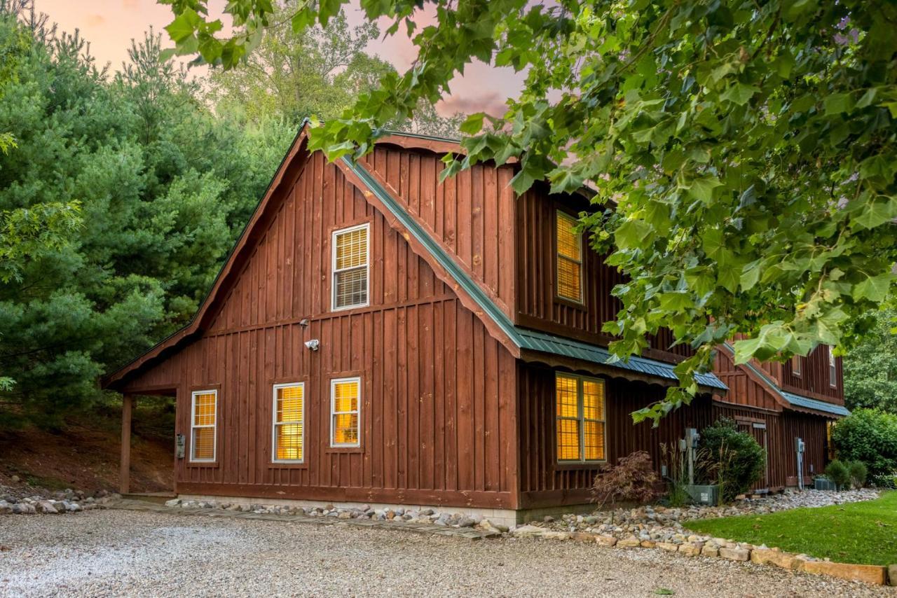 Blue Spruce . Trailside Lodging Villa Millersburg Exterior photo